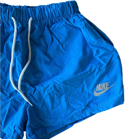 Nike Blue Athletic lightweight Shorts with Elastic Waistband - Picture 1 of 5